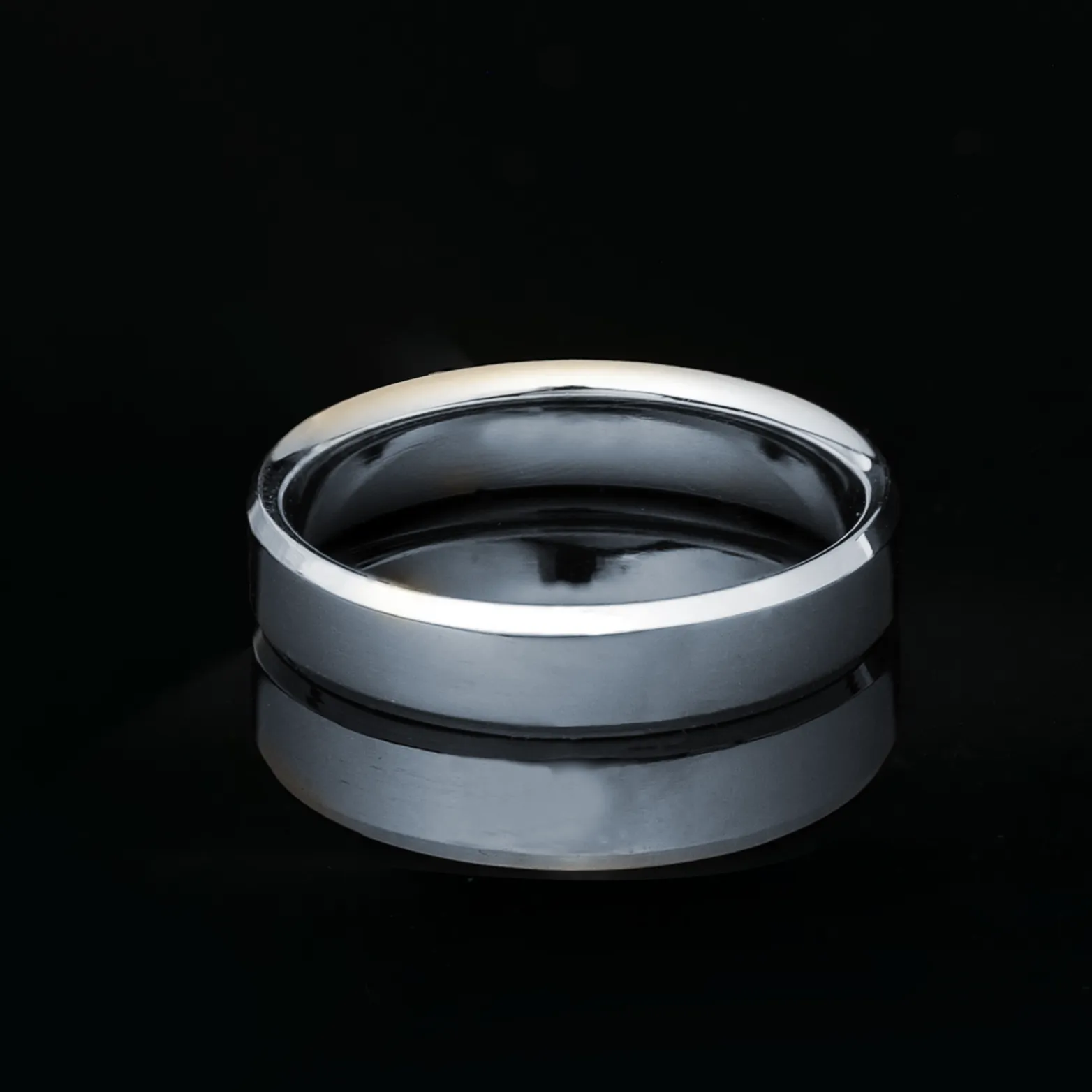 Elegant 5mm Beveled Platinum Wedding Band Ring